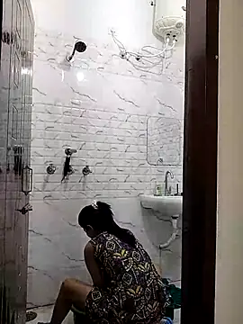 Love-Birdss online show from 04.15.26