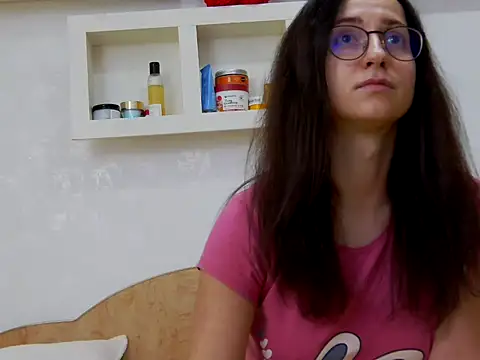 Snapshot of KarolDolly05 chatting on 04.11.26 KarolDolly05 online show from 04.11.26