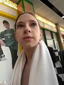 michelle lovique online show from 04.10.26