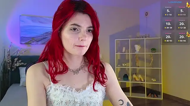 Snapshot of kittylunaa chatting on 06.23.26 kittylunaa online show from 06.23.26