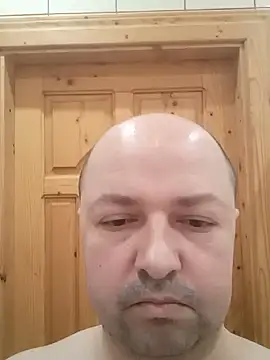 Snapshot of Luceriusbigass chatting on 02.28.25 Luceriusbigass online show from 02.28.25