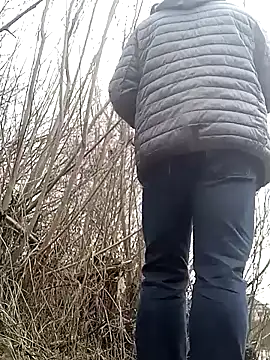 Snapshot of Luceriusbigass chatting on 03.17.25 Luceriusbigass online show from 03.17.25