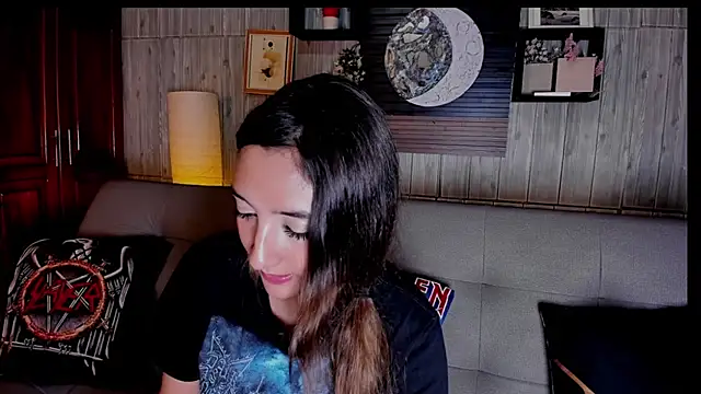 Snapshot of Alucarda666 chatting on 07.16.26 Alucarda666 online show from 07.16.26