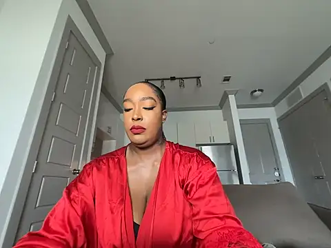 Tia Lovely online show from 05.07.26