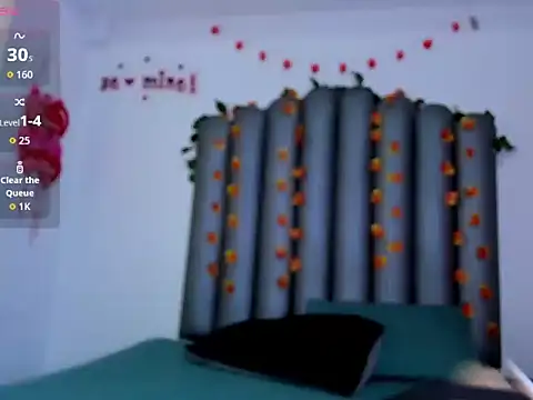 Carolinaa-03 online show from 04.13.26