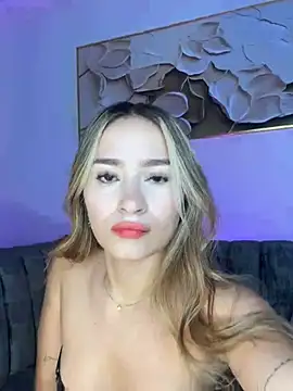 AmyRusso online show from 04.15.26