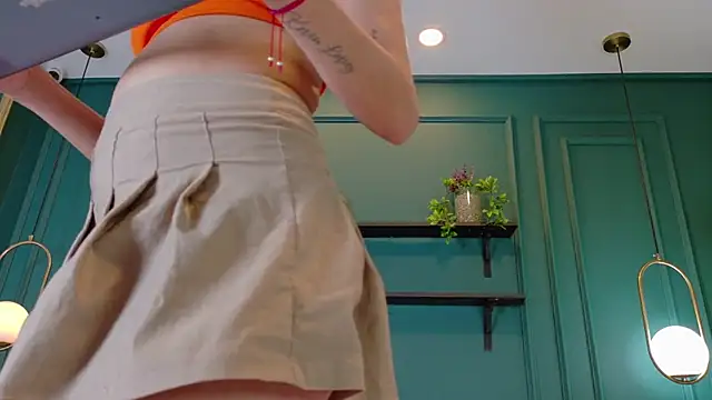 milurousse online show from 04.11.26