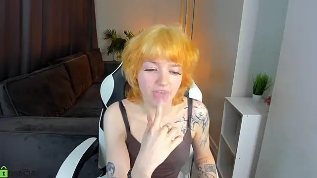 Star Bee online show from 04.08.26