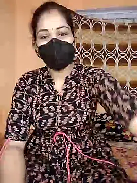 Snapshot of hornycouple096 chatting on 06.05.26 hornycouple096 online show from 06.05.26