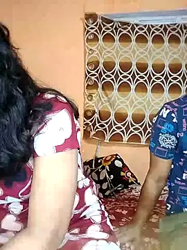 Snapshot of hornycouple096 chatting on 06.11.26 hornycouple096 online show from 06.11.26