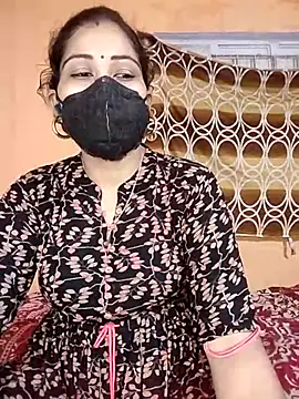 Snapshot of hornycouple096 chatting on 06.12.26 hornycouple096 online show from 06.12.26