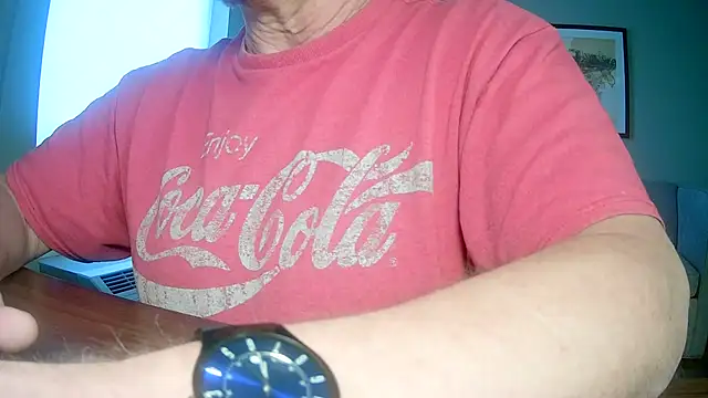 Snapshot of ilundercover chatting on 04.08.26 ilundercover online show from 04.08.26