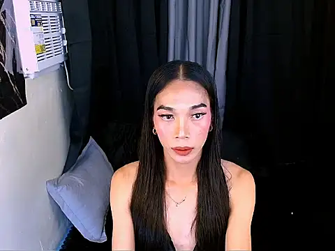 Snapshot of XoTrisha chatting on 04.17.26 XoTrisha online show from 04.17.26