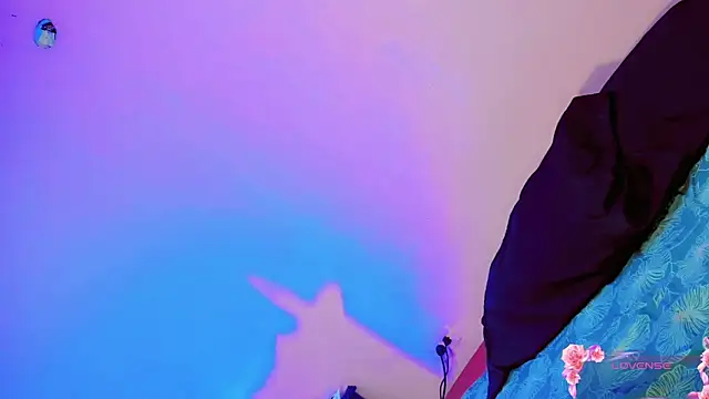 Tania Baker online show from 04.10.26