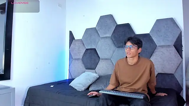 LiamKron online show from 04.09.26