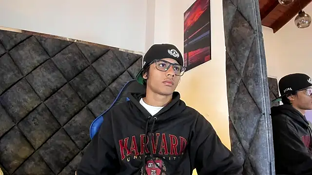 Snapshot of LiamKron chatting on 07.03.26 LiamKron online show from 07.03.26