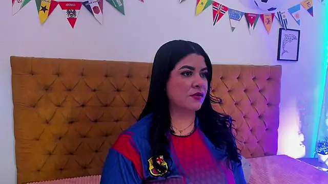 Snapshot of Katty_West chatting on 06.25.26 Katty West online show from 06.25.26