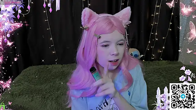 MisaRisaChan online show from 04.13.26