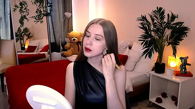 Snapshot of cheeky_chick chatting on 06.09.26 cheeky chick online show from 06.09.26