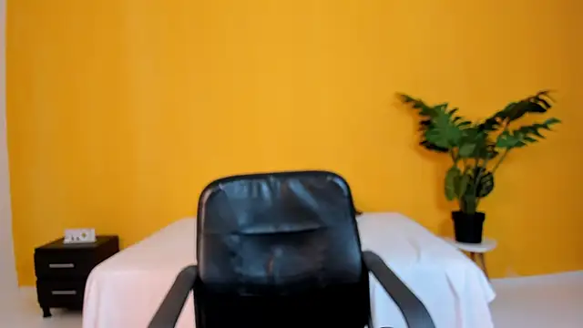 arianarousee online show from 04.29.26