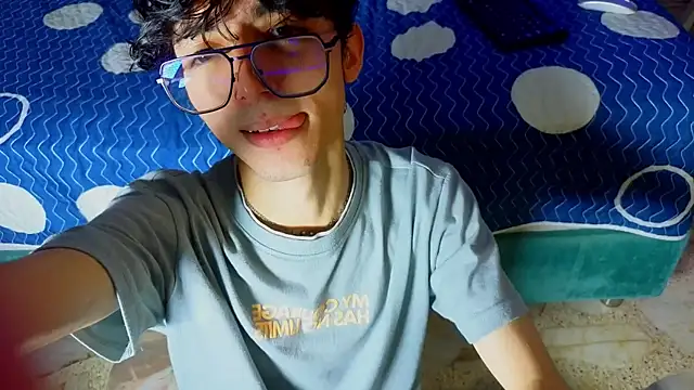 Snapshot of Twink_Sebas7 chatting on 04.14.26 Twink Sebas7 online show from 04.14.26