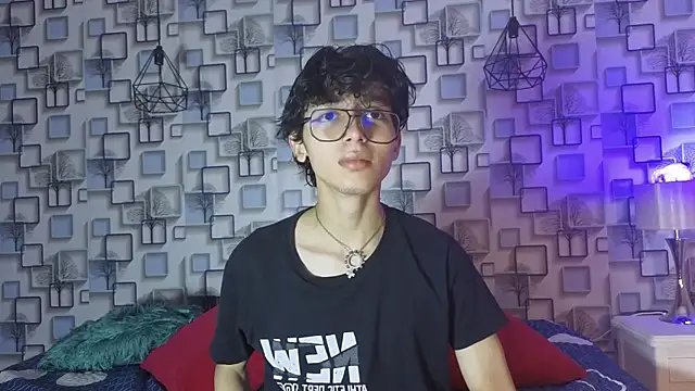 Snapshot of Twink_Sebas7 chatting on 04.15.26 Twink Sebas7 online show from 04.15.26