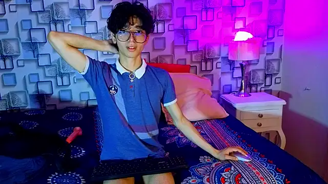 Snapshot of Twink_Sebas7 chatting on 04.23.26 Twink Sebas7 online show from 04.23.26