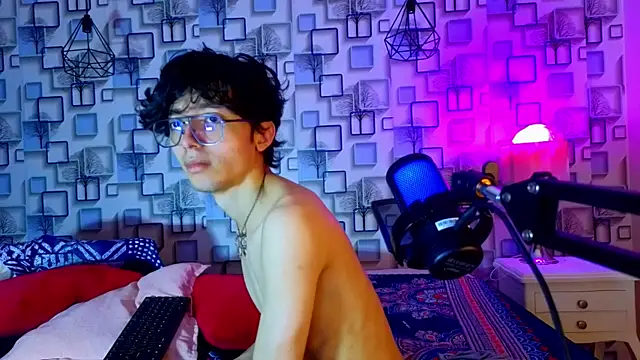 Snapshot of Twink_Sebas7 chatting on 04.25.26 Twink Sebas7 online show from 04.25.26