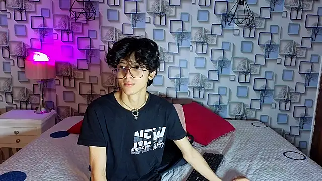 Snapshot of Twink_Sebas7 chatting on 04.28.26 Twink Sebas7 online show from 04.28.26