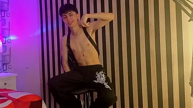 Snapshot of Twink_Sebas7 chatting on 05.29.26 Twink Sebas7 online show from 05.29.26