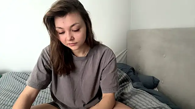 Thyeiysyla online show from 04.19.26