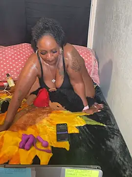 miidnightmonroe online show from 04.12.26