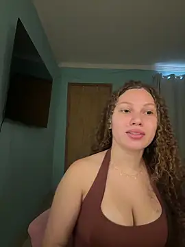 Snapshot of sophiiahot chatting on 05.26.26 sophiiahot online show from 05.26.26