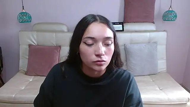 Snapshot of Marianne_Cam chatting on 05.04.26 Marianne Cam online show from 05.04.26