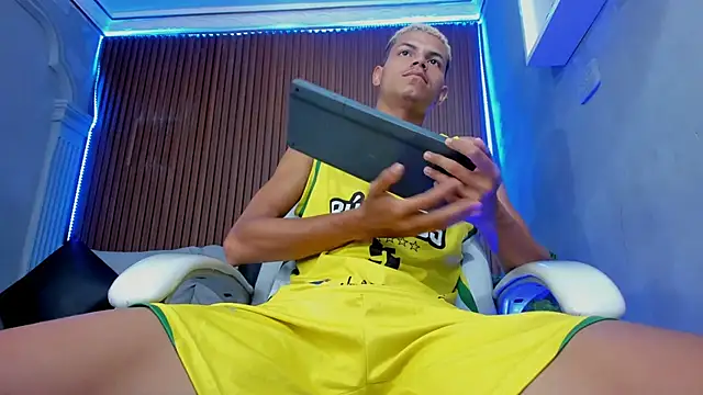 Omen20  online show from 04.11.26