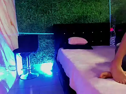 rafael velvet online show from 04.12.26