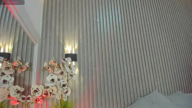 SCARLETTHUNT  online show from 04.10.26