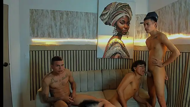 Snapshot of Nicoboys_ chatting on 04.11.26 Nicoboys online show from 04.11.26