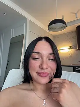 LucyHotty  online show from 04.14.26