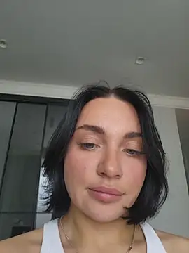 LucyHotty  online show from 04.15.26