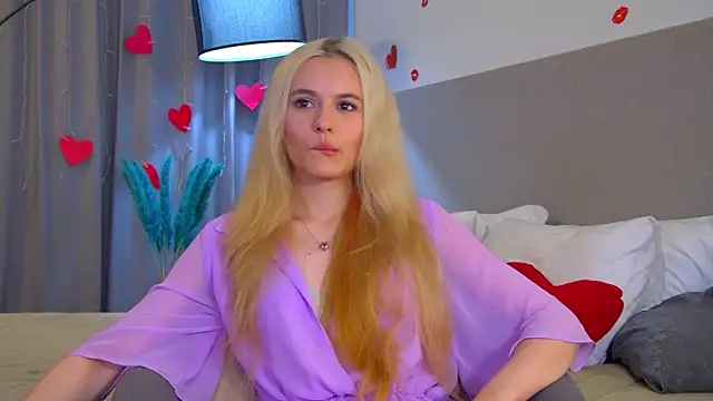 LeaLamour online show from 06.25.26