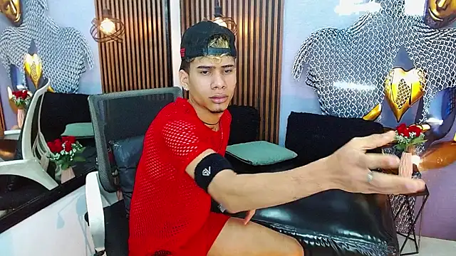 Snapshot of Skinny_cute_Alyer chatting on 06.14.26 Skinny cute Alyer online show from 06.14.26