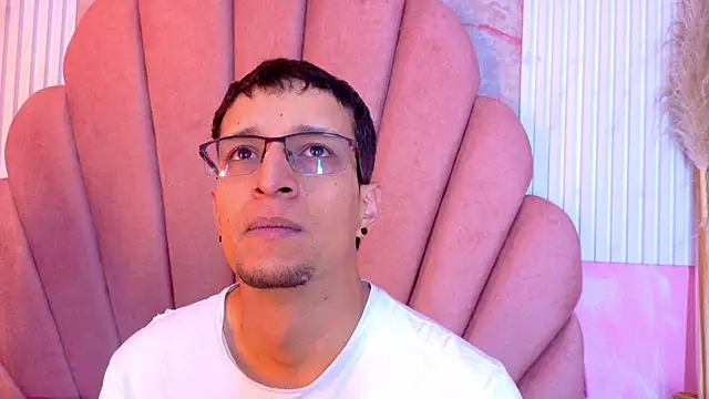Snapshot of Madisson_Roos chatting on 07.17.26 Madisson Roos online show from 07.17.26
