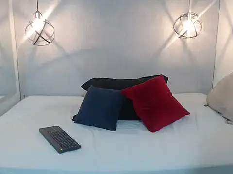 Migatica johnson12 online show from 04.21.26