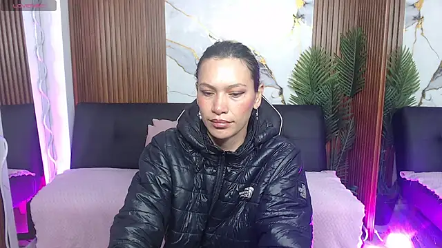 Snapshot of alonddra_tay chatting on 05.01.26 alonddra tay online show from 05.01.26