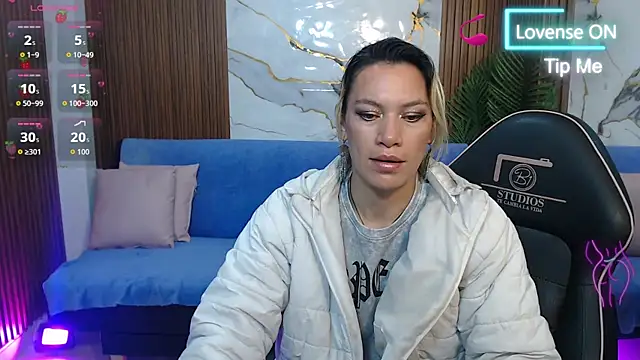 Snapshot of alonddra_tay chatting on 05.24.26 alonddra tay online show from 05.24.26
