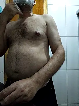 Snapshot of Fofinho44 chatting on 04.21.26 Fofinho44 online show from 04.21.26