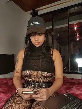 Snapshot of NefertitiXO chatting on 06.02.26 NefertitiXO online show from 06.02.26