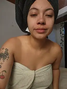 Snapshot of NefertitiXO chatting on 06.23.26 NefertitiXO online show from 06.23.26