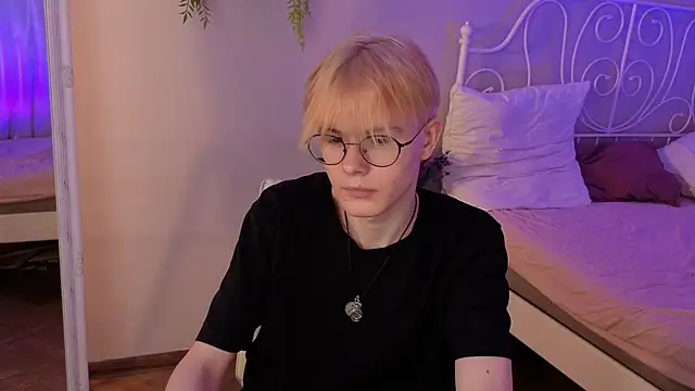 Liam Blair online show from 04.12.26